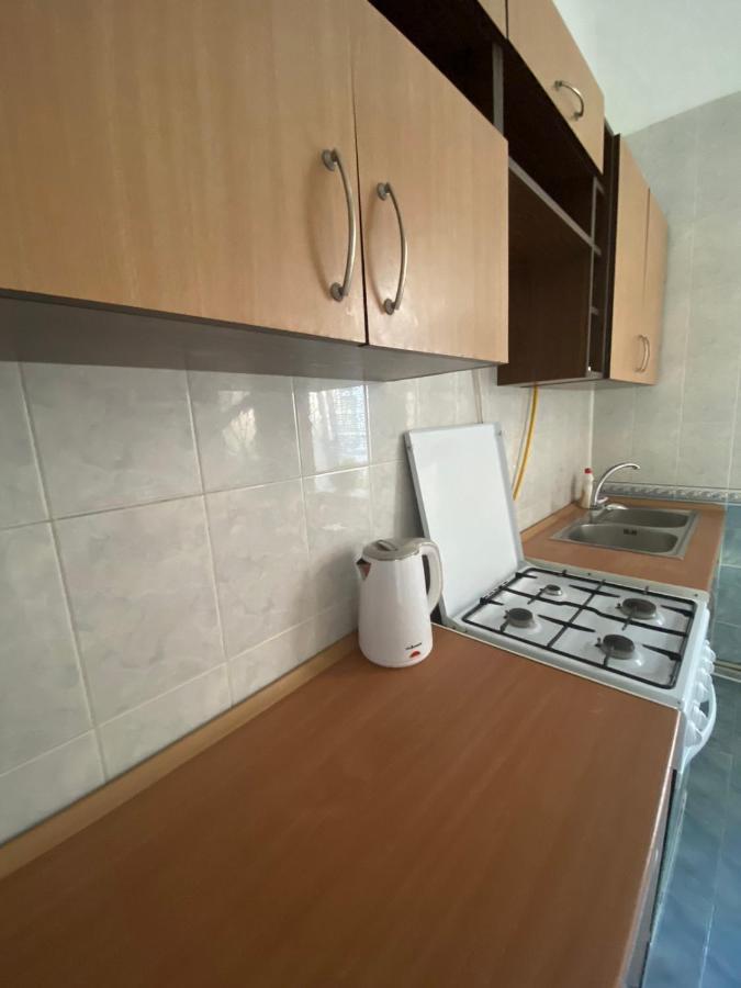 2 Bedroom Apartment On Tomashivskogo Street 7 Lviv Exterior foto