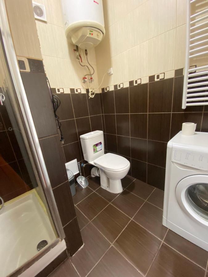2 Bedroom Apartment On Tomashivskogo Street 7 Lviv Exterior foto